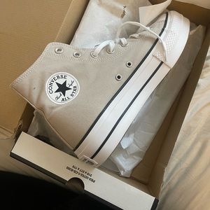 Converse platform beige size 11